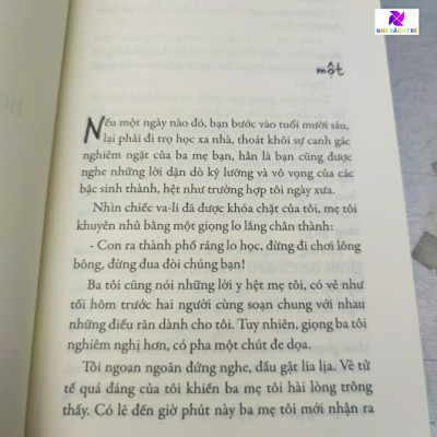 Combo Trại Hoa Vàng + Hoa Hồng Xứ Khác (Bộ 2 Cuốn)