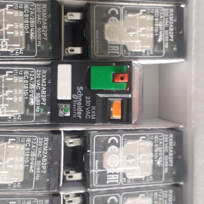 Rơ le RXM2AB2P7 Schneider 8 chân, coil 230Vac | Hàng Chính hãng |