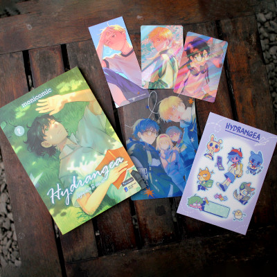 Sách - Hydrangea - Ngày Hoa Tú Cầu Nở - Tập 2 - Bản Đặc Biệt - Tặng Kèm 1 Bookmark 2 Mặt Bồi Cứng + 1 Sticker Phủ Nhũ + 2 Thẻ Nhân Vật Phủ Ảnh Ba Chiều + 1 Thẻ PVC