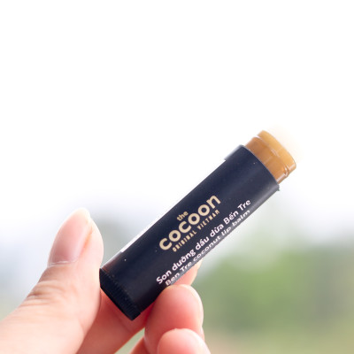 Combo Son tẩy da chết môi Cà phê Đắk Lắk Cocoon 5g + Son dưỡng môi dầu dừa Bến Tre Cocoon 5g