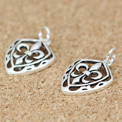 Combo 2 cái charm bạc hình tấm khiên thập giá treo - Ngọc Quý Gemstones