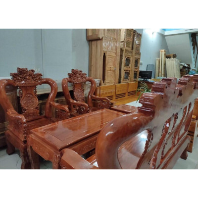 Bàn ghế nghê đỉnh gỗ lim sang trọng