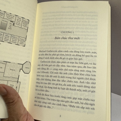 ÁO QUAN ĐÓNG NẮP - Agatha Christie - Tuấn Việt dịch - Nhà xuất bản Trẻ.