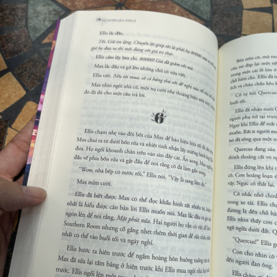 (A wall street Journal bestselling author) NẮNG XUYÊN QUA VÒM LÁ - Glendy Vanderah - 1980 Books - bìa mềm