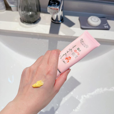 Bơ gấc dưỡng da tay chân mềm mịn sáng đều màu 50ml