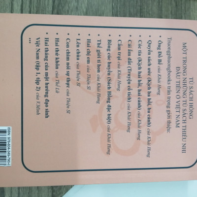 Bông Cúc Huyền - Khải Hưng - Văn học thiếu nhi