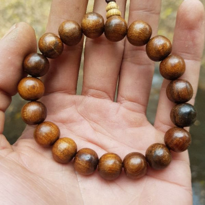 Vòng tay nam hạt 12 ly GỖ thơm BÁCH - XANH màu tự nhiên