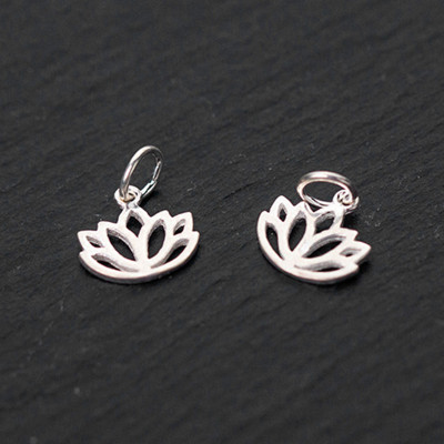 Combo 4 cái charm bạc hình hoa sen treo - Ngọc Quý Gemstones