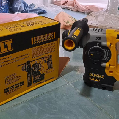 THÂN MÁY KHOAN ĐỤC 3 CHỨC NĂNG CẦM TAY PIN 18V/20V MAX DEWALT DCH273B- HÀNG CHÍNH HÃNG