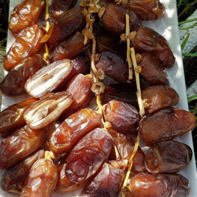 Chà là sấy khô nguyên cành Tunisia (hộp 250gr)