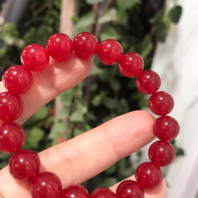 Vòng Tay May Mắn Đá Mã Não Đỏ Đậm Đẹp size 10mm 18 Hạt Nữ mạng Hỏa mạng Thổ ạ Màu Đỏ là màu Chiến Thắng ạ