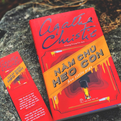 Sách Năm Chú Heo Con - Agatha Christie