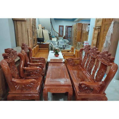 Bàn ghế nghê đỉnh gỗ lim sang trọng