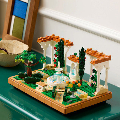 Đồ Chơi Lắp Ráp Khu Vườn Tây Ban Nha LEGO ADUTLS 10359 (1302 chi tiết)