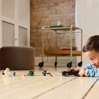 LEGO SUPERHEROES 76309 Đồ Chơi Lắp Ráp Người Nhện Chạm Trán Spider-Man vs. Xe Venom (254 Chi Tiết)