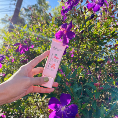 Bơ gấc dưỡng da tay chân mềm mịn sáng đều màu 50ml