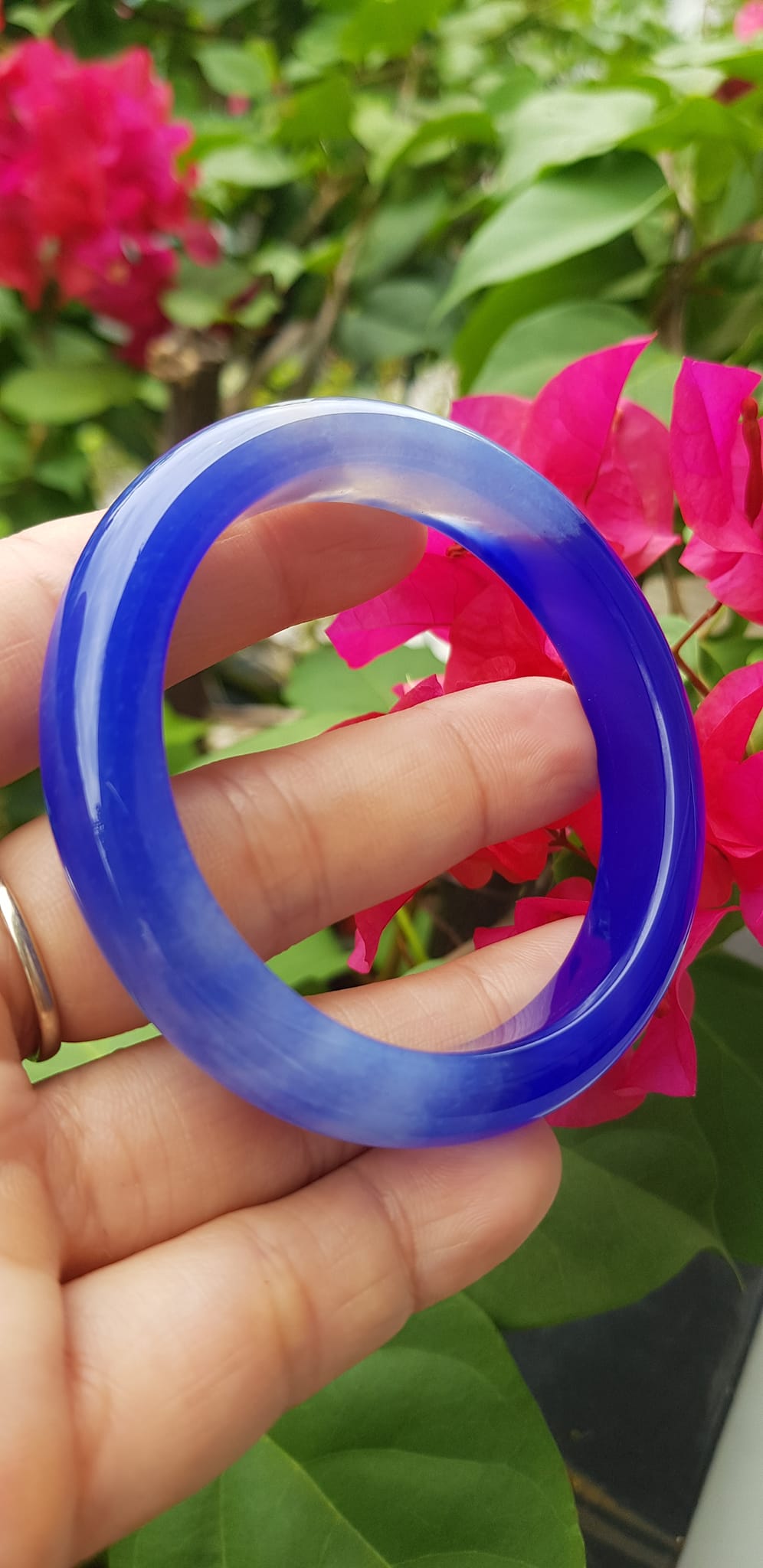 Vòng tay Nữ Bản Hẹ Đá Mã Não Xanh Dương Đậm nhạt 1 bên đều đẹp Vòng tay Ni 52mm x Cao 11mm x dầy 8mm Nữ mệnh Thủy mệnh môch 50kg - 54kg đeo ạ