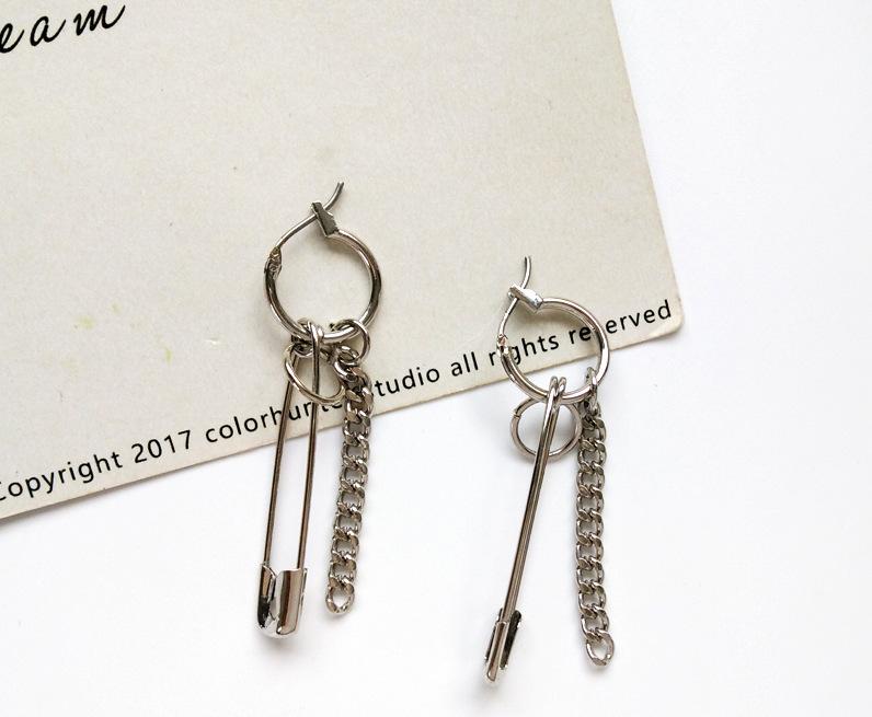 Đôi bông tai unisex kim băng cá tính độc đáo