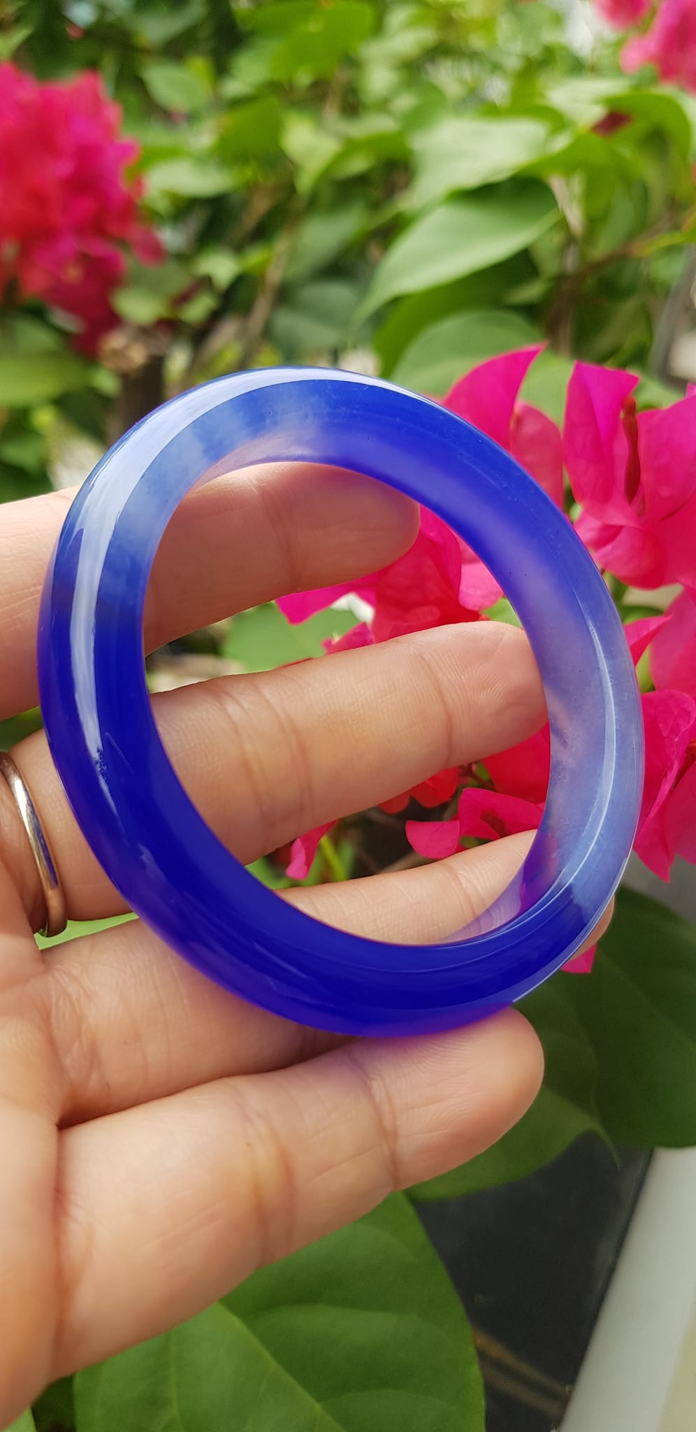 Vòng tay Nữ Bản Hẹ Đá Mã Não Xanh Dương Đậm nhạt 1 bên đều đẹp Vòng tay Ni 52mm x Cao 11mm x dầy 8mm Nữ mệnh Thủy mệnh môch 50kg - 54kg đeo ạ