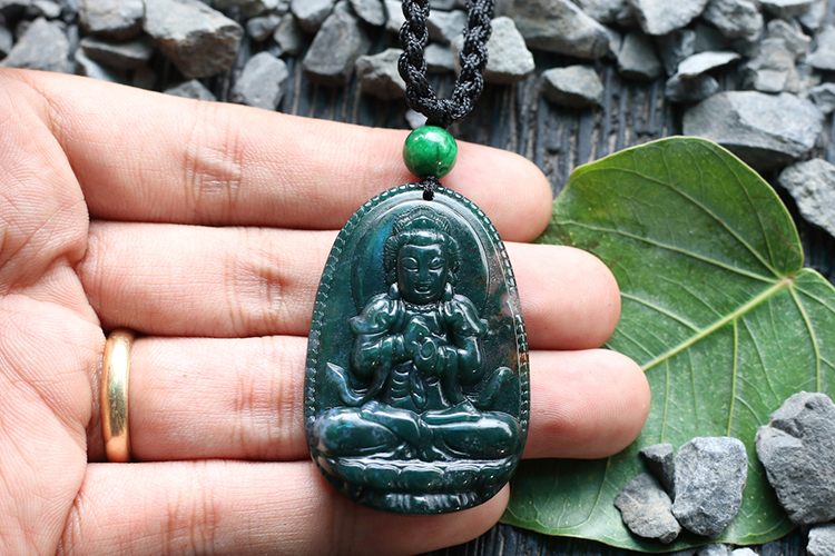 Mặt Dây Chuyền Đại Nhật Như Lai Đá Chalcedony Ngọc Quý Gemstones GA69 (5 x 3 cm)