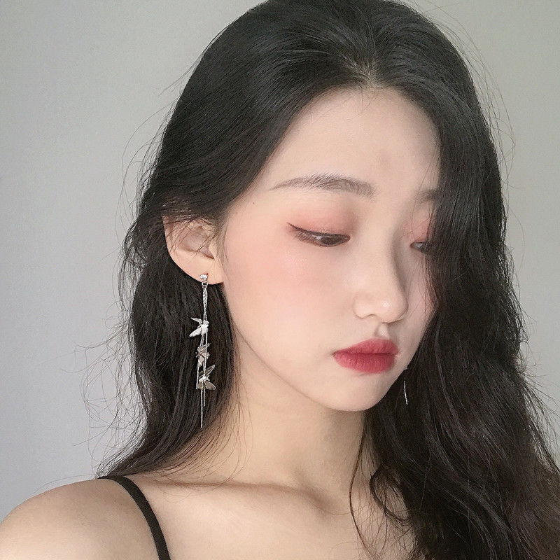 Khuyên tai cánh bướm thả dây dáng dài nữ tính
