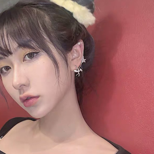 Khuyên tai kẹp vành ngọc trai thiên thần cupid phiên bản Hàn Quốc độc lạ