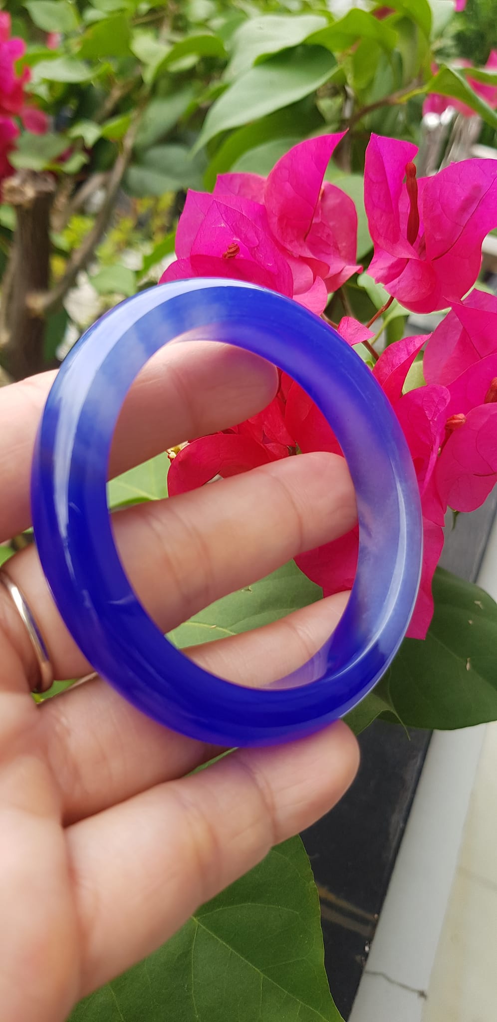 Vòng tay Nữ Bản Hẹ Đá Mã Não Xanh Dương Đậm nhạt 1 bên đều đẹp Vòng tay Ni 52mm x Cao 11mm x dầy 8mm Nữ mệnh Thủy mệnh môch 50kg - 54kg đeo ạ