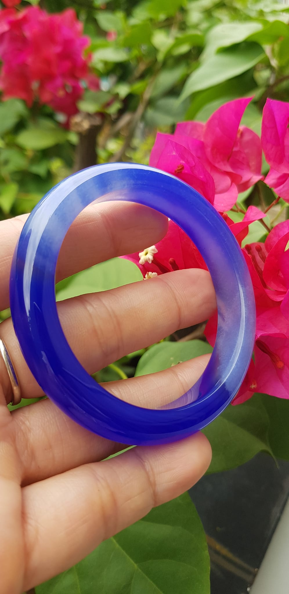 Vòng tay Nữ Bản Hẹ Đá Mã Não Xanh Dương Đậm nhạt 1 bên đều đẹp Vòng tay Ni 52mm x Cao 11mm x dầy 8mm Nữ mệnh Thủy mệnh môch 50kg - 54kg đeo ạ