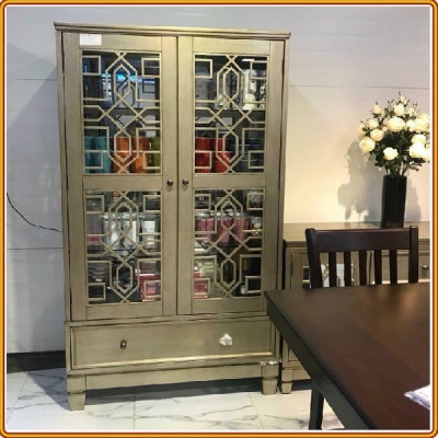 Kệ trang trí Vintage Juno Sofa cánh kính kèm đèn led chiếu sáng hiện đại 