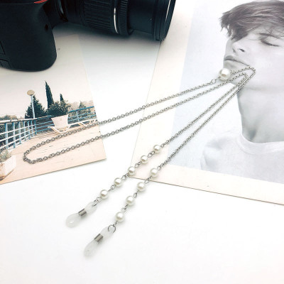 Dây đeo gọng kính hạt ngọc nhỏ bất đối xứng ấn tượng nổi bật