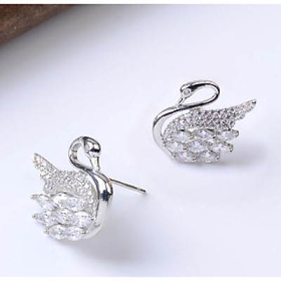 Hoa tai thiên nga đính đá khuyên nụ nổi bật sang chảnh