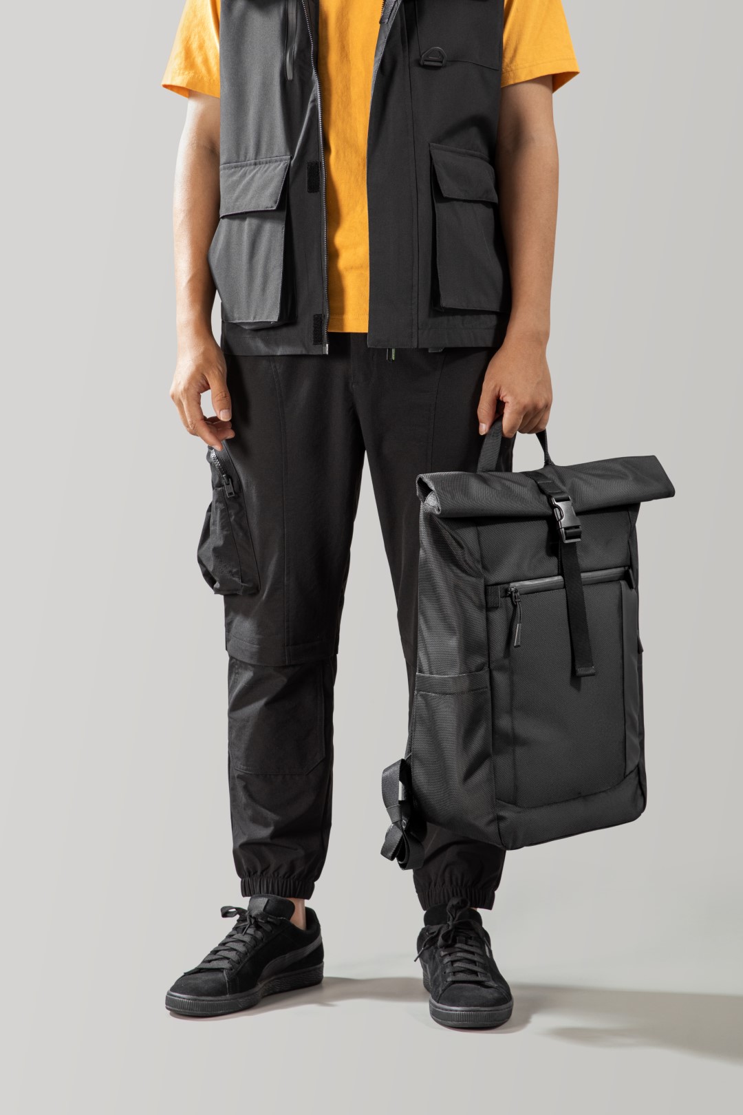 Balo Du Lịch Laptop 15.6 Inch TOMTOC DAYPACK T61 Dành Cho MacBook 16 Inch Sức Chứa 23L - Hàng Chính Hãng