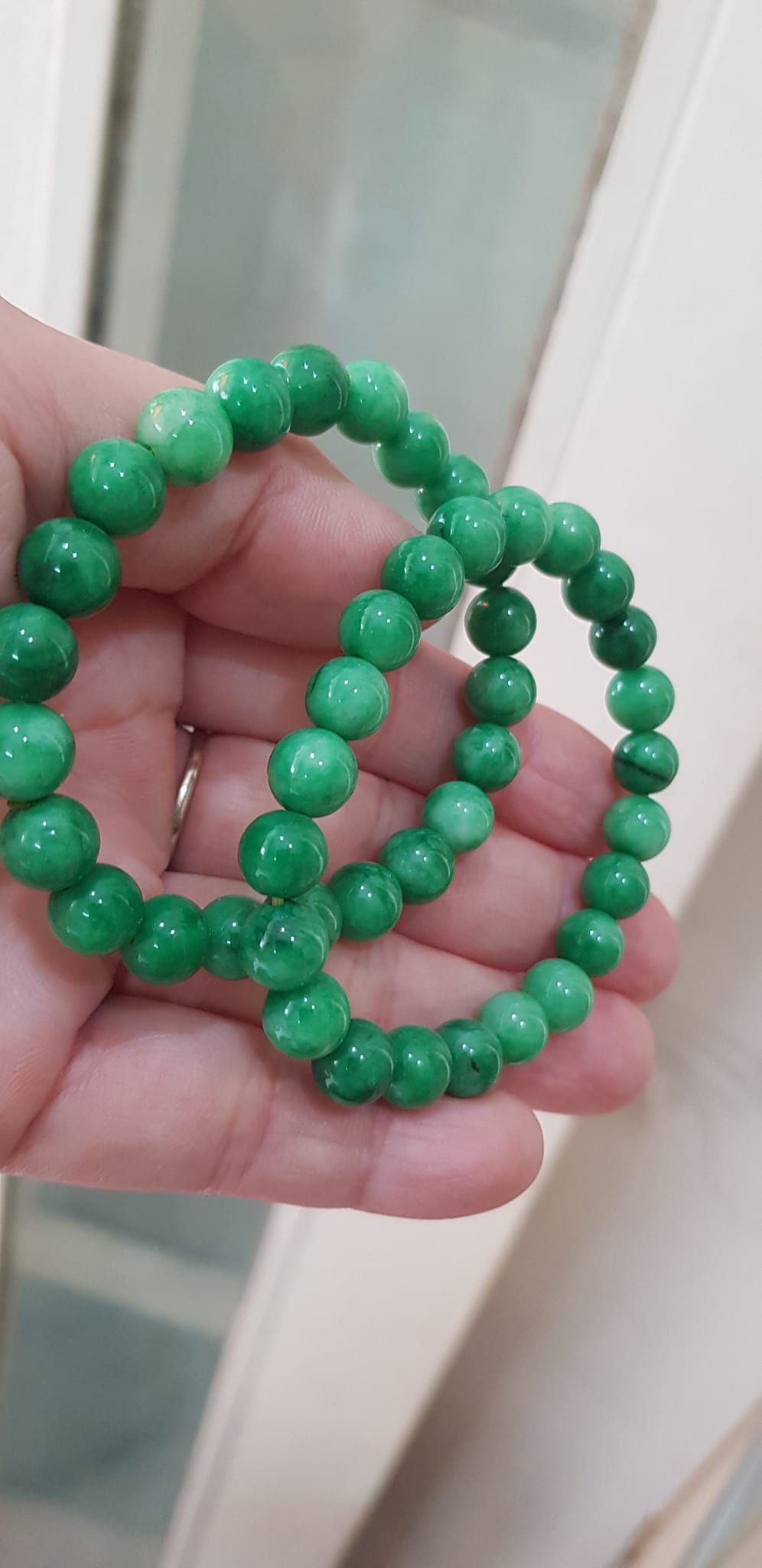 Vòng tay phong thủy Nữ đá cẩm thạch xanh tươi size hạt 8mm vòng màu xanh lá tươi đẹp nữ mệnh mộc hỏa thủy ạ