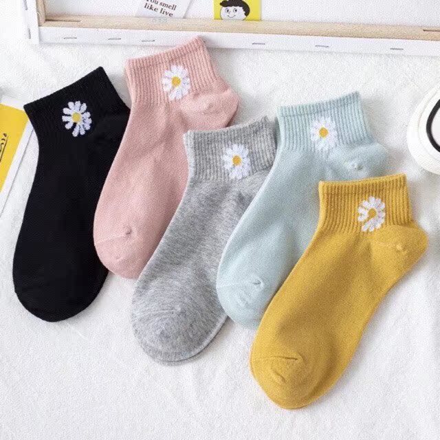 Combo 10 đôi tất hoa cúc , gấu nữ ,cổ ngắn nhiều màu dễ thương vải cotton , khử mùi , kháng khuẩn kèm túi dây rút xinh xắn cute cho phái nữ