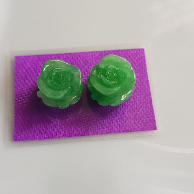 Đôi bông tai mới bông hồng nổi cao sịn đẹp xanh Ngọc tươi size đk 9,5mm x Cao 5mm Chất liệu đá ngọc cẩm thạch tự nhiên xanh ngọc tươi đều sịn bóng mượt đẹp nữ về bọc vàng lên đeo sang lắm ạ