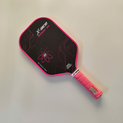 Vợt Pickleball X-Ace Sprint 3K carbon tặng kèm bóng và cuốn cán, trọng lượng 230g, bề mặt nhám bám bóng tối ưu.