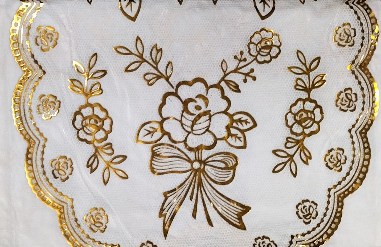 Khăn Trải Bàn PAULEE WLG 751 (150 x 228 cm) hoa văn phủ nhũ vàng, không thấm nước