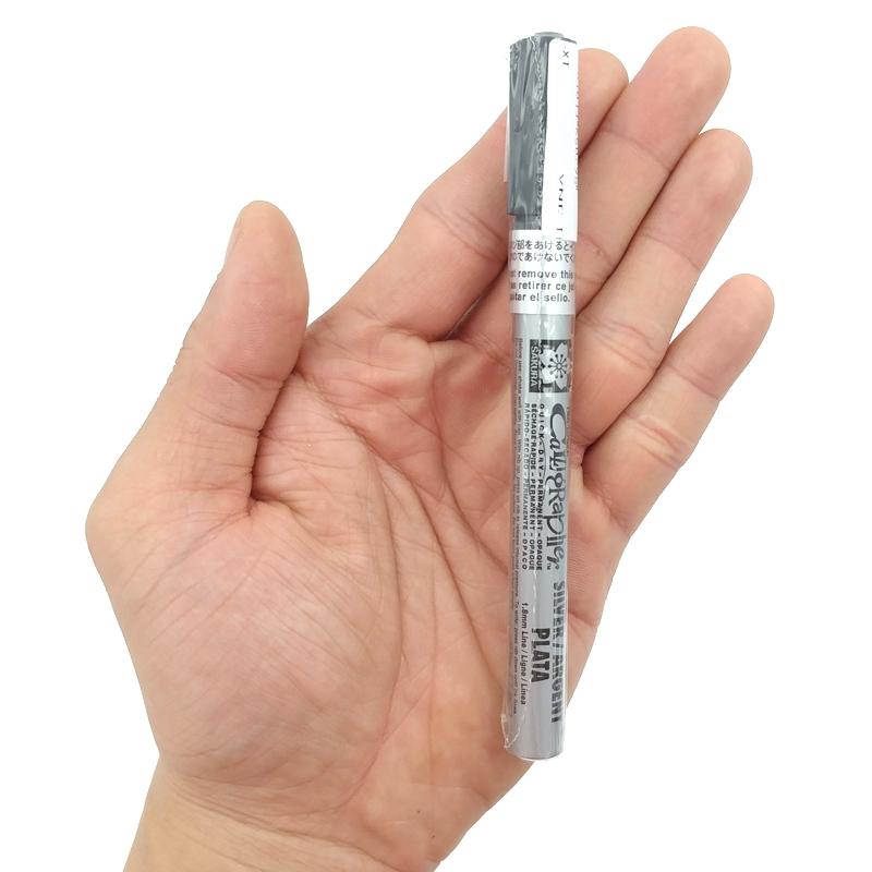 Bút Thư Pháp Sakura Pentouch Calligrapher Fine 1.8mm - Màu Bạc