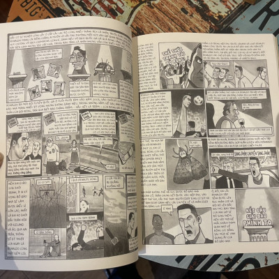 (Sách tranh biếm hoạ) LỊCH SỬ BÓNG ĐÁ bằng tranh – NGÔI ĐỀN HUYỀN THOẠI – David Squires (bìa cứng) - Nguyễn Tuấn Bình dịch - Nhã Nam