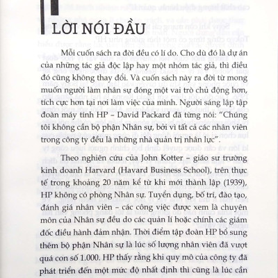Combo 2 Cuốn: Huấn Luyện Tự Thân, Lãnh Đạo Tự Thân + Tầm Nhìn Chiến Lược Nhân Sự