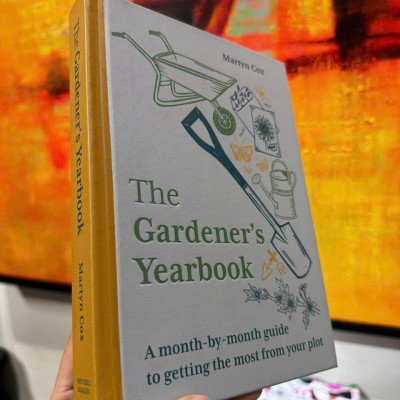 Sách - The Gardener