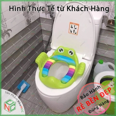(Tiện Lợi) Bệ Lót Tấm Ngồi Thu Nhỏ KhoNCC Hàng Chính Hãng Cho Bé Có Tay Nắm - Giúp An Toàn Thuận Tiện Khi Vệ Sinh - LTP-BBCCTC