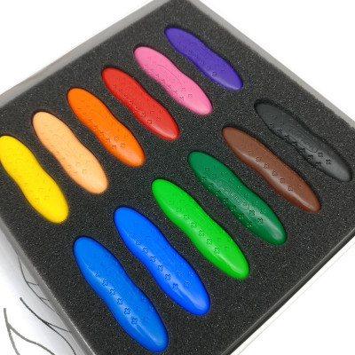 Hộp 12 Màu Sáp Peanut Và Tranh Tô Màu Dán Tường - Y Plus+ CP210600