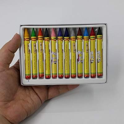 Bộ 2 Viết Sáp Màu Chó Đốm BS-005 (12 Màu) - Mẫu Bao Bìa Màu Vàng