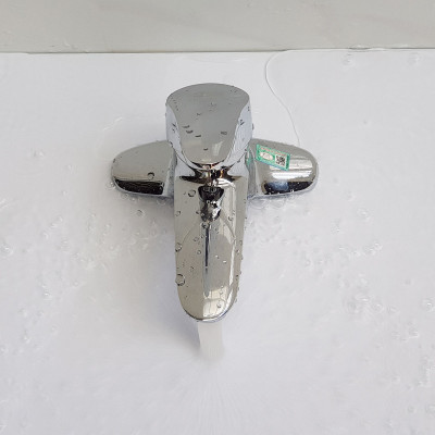 Vòi Lavabo 2 chân nóng lạnh Đồng mạ Chrome Eurolife EL-LOT03-1 (Trắng bạc)