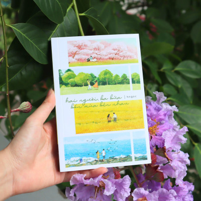 Sách - Hai Người, Ba Bữa, Bốn Mùa Bên Nhau - Tặng Kèm Bookmark