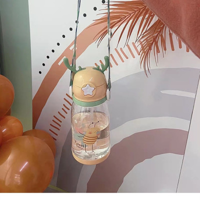 Bình Nước Thể Thao Có Ống Hút 600ml Hình Gạc Nai Hươu Dễ Thương Nhiều Màu Sắc Cho Bé - Hàng Loại 1 - Chính Hãng MINIIN