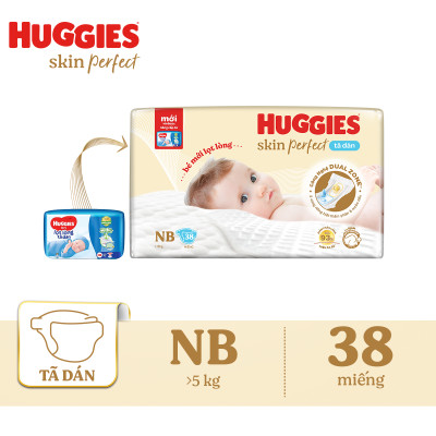Tã/bỉm dán sơ sinh Huggies Skin Perfect NB 38 miếng với 2 vùng thấm giảm kích ứng da