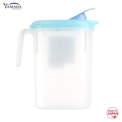 Bình nước có nắp bật Yamada 1,8 lít - Made in Japan