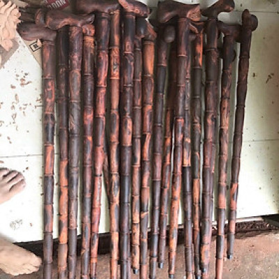 Gậy batong bằng gỗ trắc dành cho người già